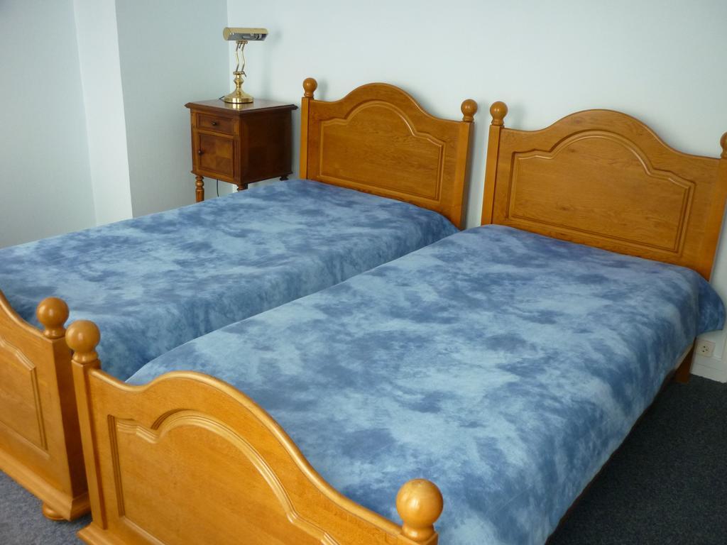 Chambres D'Hotes Le Jardin D'Alice Le Tilleul Ruang foto
