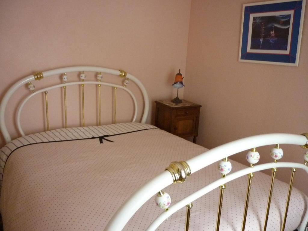 Chambres D'Hotes Le Jardin D'Alice Le Tilleul Ruang foto