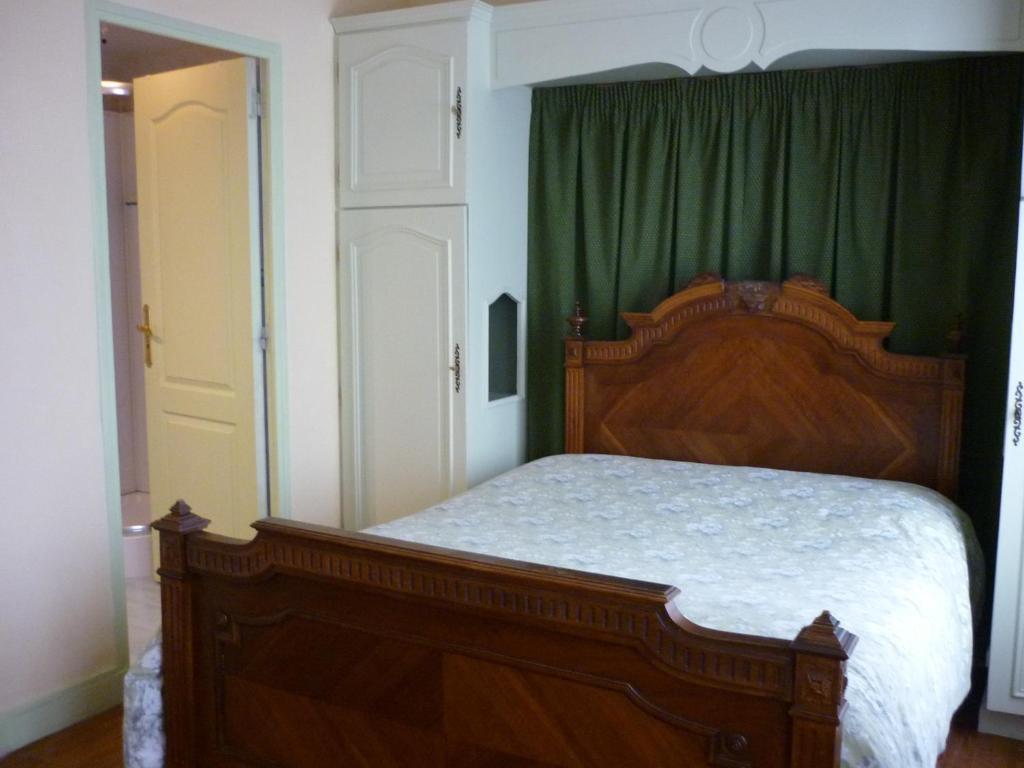 Chambres D'Hotes Le Jardin D'Alice Le Tilleul Ruang foto