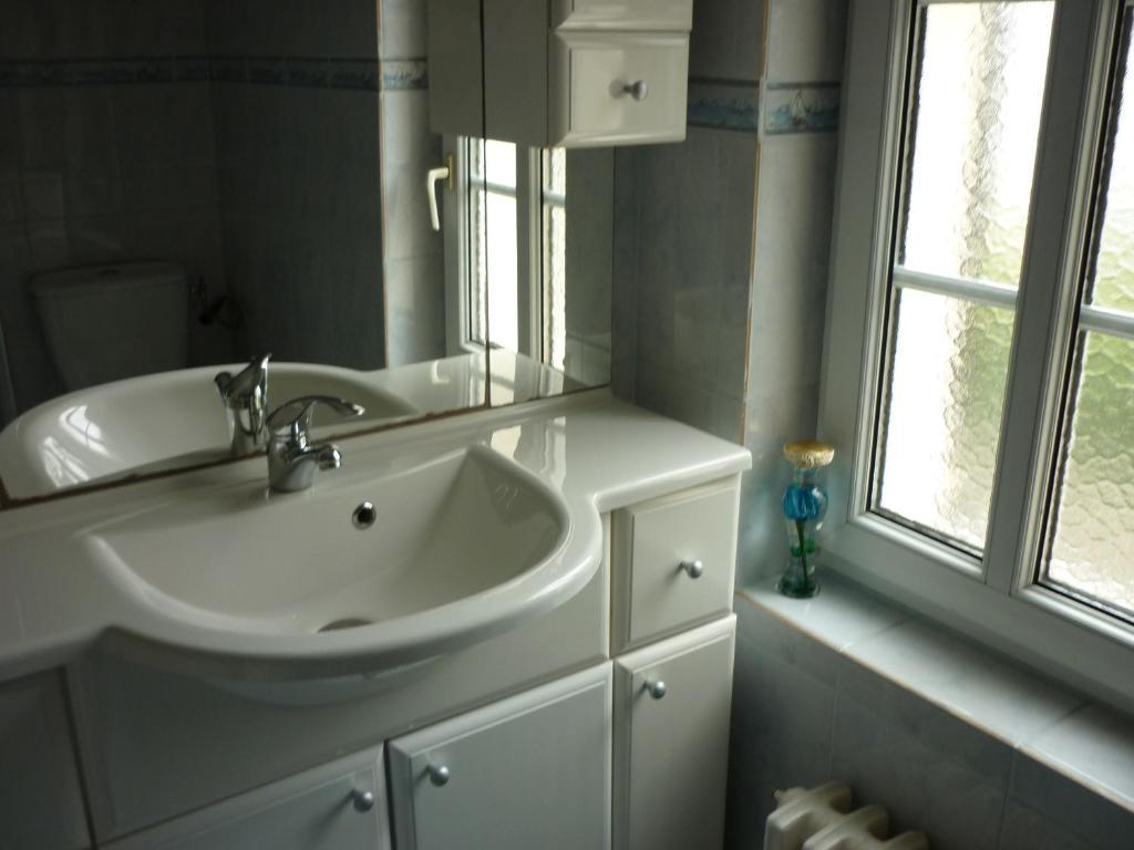 Chambres D'Hotes Le Jardin D'Alice Le Tilleul Ruang foto